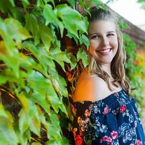 Meet your Posher, Tiffany